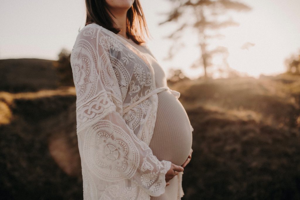 Schwangerenmassage, Schwangerschaftsmassage, Wochenbettmassage, Eschweiler, Aachen, Stolberg, Doula, Geburtsbegleitung, Hypnobirthing